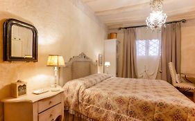 Gallery Guesthouse